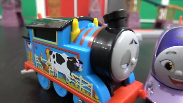 Meet Yong Bao The Newest Train in Thomas and Friends All Engines Go смотреть онлайн