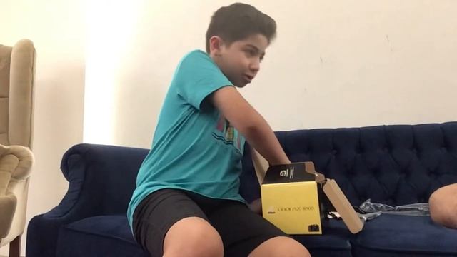 Unboxing the Nikon Coolpix B500 camera смотреть онлайн