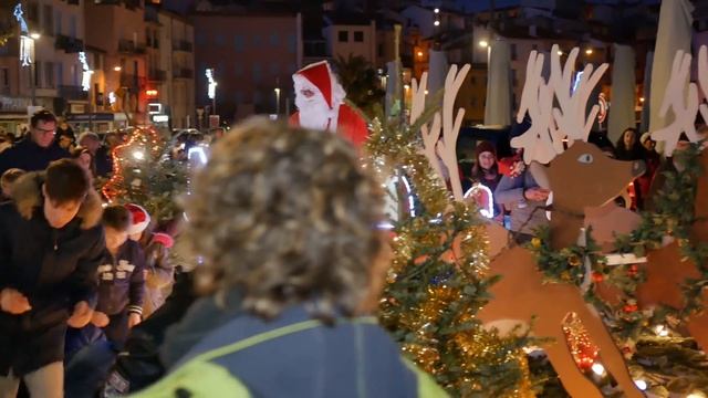 L'arrivée du père noël à Banyuls sur mer смотреть онлайн