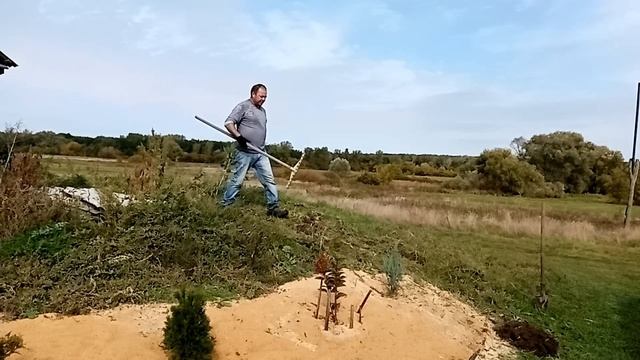 Самый любимый выход из двора / Разметка ещё одного забора своими руками /Хуторок у Реки смотреть онлайн