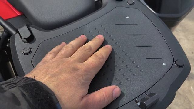 Как выглядит Bajaj Dominar с кофрами. смотреть онлайн