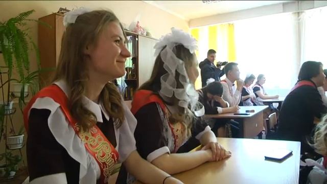 Для выпускников курских школ прозвучал последний звонок смотреть онлайн