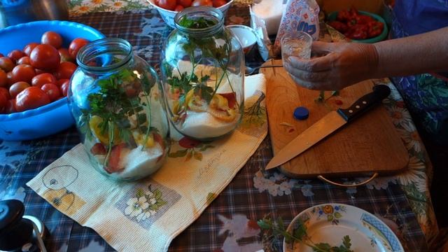 ПОМИДОРЫ на зиму. Очень ПРОСТО и очень ВКУСНО. (91 01.09.16) смотреть онлайн