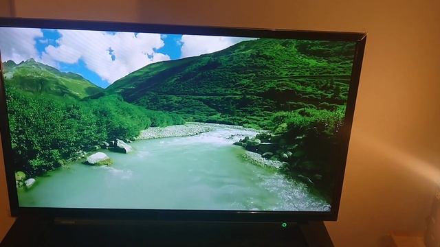 TOSHIBA 32WL2A63DB 32 Inch Smart HD Ready LED  Tv Review