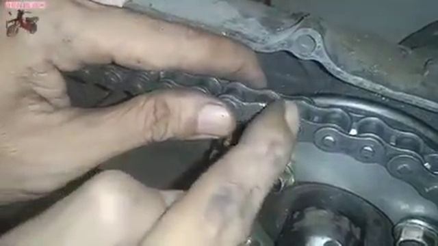matic berantai,cara pasang rantenya,bikin geleng geleng mekanik смотреть онлайн