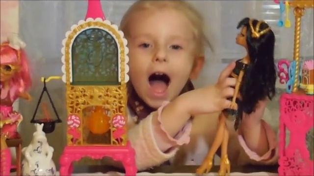Кукла Эвер Афтер Хай Джинджер Брэдхаус и Амалия распаковывают Клео де Нил и Дьюса смотреть онлайн