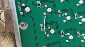 ремонт механической клавиатуры  meetoo Zero ( после замены свичей не работали 4 кнопки )