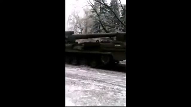 UKRAINE 2015 - 203mm 2S7 Pion in Makiivka смотреть онлайн
