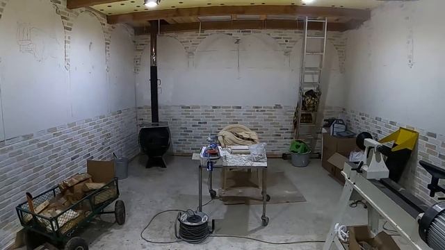 ПОПАЛСЯ! ЕЩЁ БОЛЬШЕ ОБОРУДОВАНИЯ! Назад в прошлое. #жизньвдеревне #villagelife #купилидомвдеревне смотреть онлайн