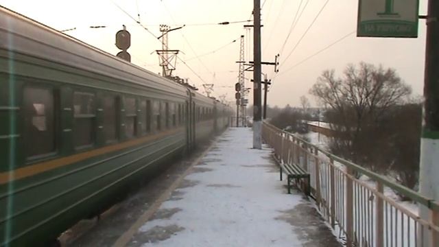 Электропоезд ЭМ2-025 станция Михнево смотреть онлайн