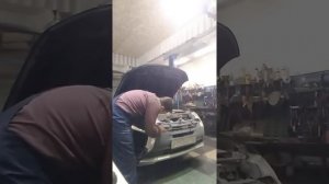 установка переадресованного бампера Митсубиси Аутлендер