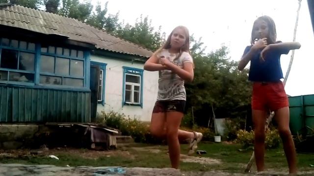 танец под песню девочка в тренде смотреть онлайн