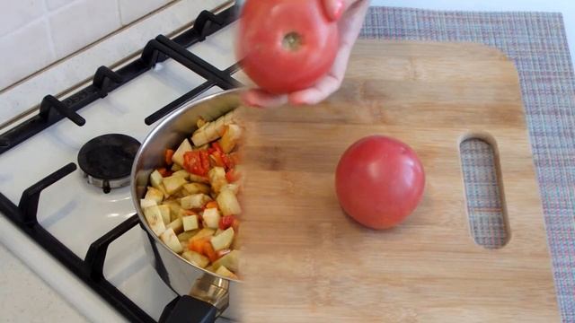 Овощное рагу. Вкусное рагу с баклажанами, перцем и помидорами. смотреть онлайн