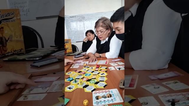 Игра пчелинное дело.