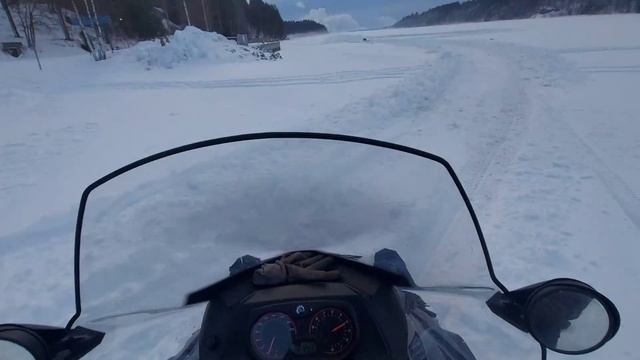 Lynx 69 yeti army latujen vetoa, maisemia, laskettelukeskus freeski. Tekstit väärissä kohdissa. смотреть онлайн