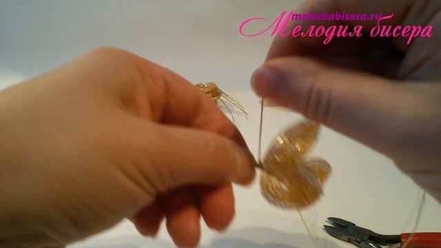 РОЗА из БИСЕРА - ФРАНЦУЗСКОЕ ПЛЕТЕНИЕ. Композиция Роскошь, часть 1 - Роза смотреть онлайн