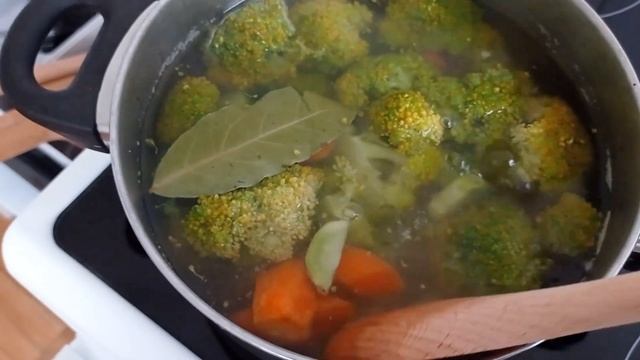 Берлин. Разгрузочный овощной супчик)