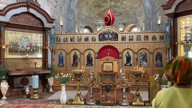 Византийский Православный Храм 6 века, на данный момент действующий. В Абхазии, пас. Дранда. смотреть онлайн