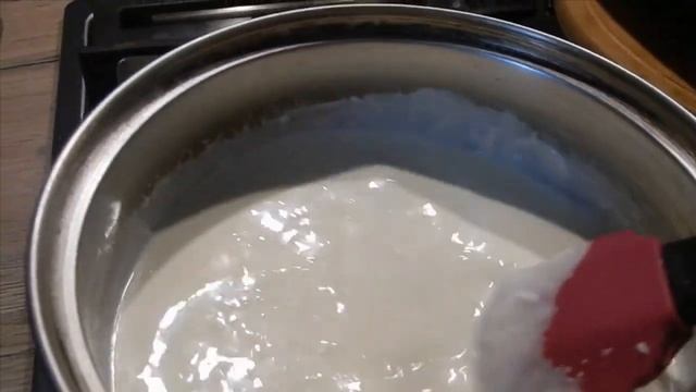 ОЧЕНЬ ПРОСТОЙ ВКУСНЫЙ КОКОСОВЫЙ КРЕМ.... смотреть онлайн