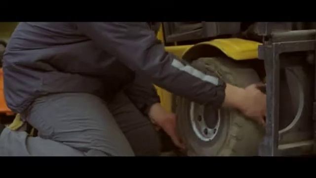 Jungheinrich Service Engineer at work EN смотреть онлайн