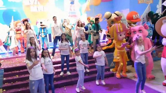 МУЛЬТИМИР 2019 - ФЕСТИВАЛЬ АНИМАЦИИ - Выступление Хора Академии Игоря Крутого город Курск Нарисуй смотреть онлайн