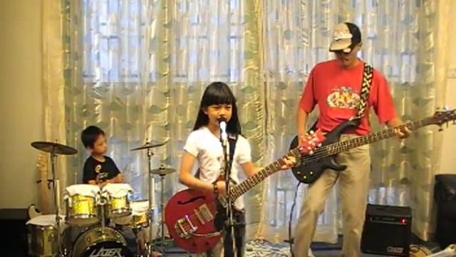 Hannah Montana - Let's Get Crazy (8 year old kids band cover) смотреть онлайн