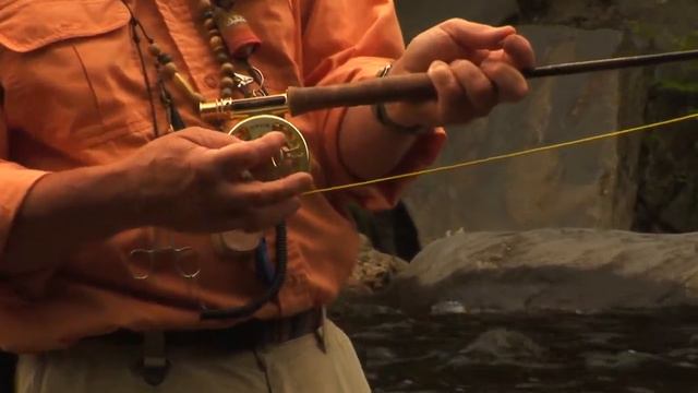 Fly Fishing Equipment & Tips : The Best Way to Test Fishing Line Strength смотреть онлайн