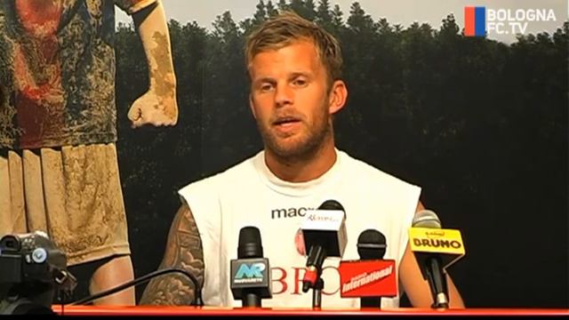 Antonsson in Conferenza Stampa смотреть онлайн