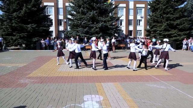 Школьная Полька. Г. Эртиль смотреть онлайн