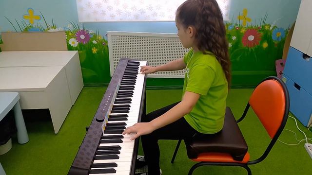 Soft Mozart Academy: Милена (9), гамма До мажор в прямом и расходящемся движении смотреть онлайн
