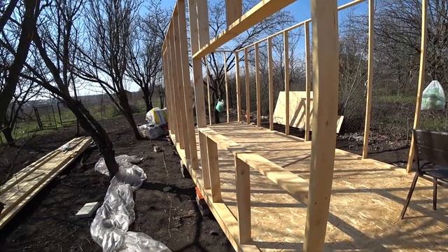 Каркасная бытовка 6 на 2.4, в одиночку своими руками! Стены из доски-дюймовки. / Tiny house diy. смотреть онлайн