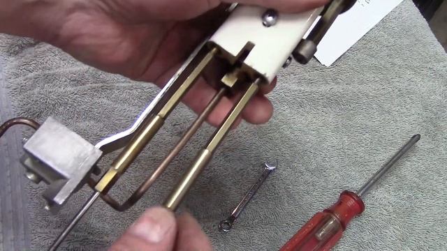 How to Adjust the Electrode (Points) Gap On Riello Oil Fired Burners Basic Boiler Maintenance Part смотреть онлайн