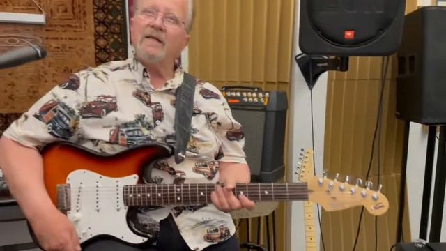 Fender 40th Anniversary Stratocaster смотреть онлайн