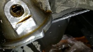 Toyota Corolla датчик давления масла сорвало резьбу восстановление