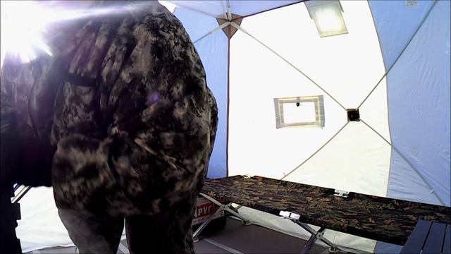 Обновка палатка Polar Bird 4T, расстановка мебели перед рыбалкой.