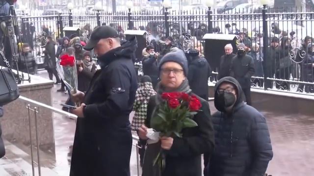 В возрасте 50 лет успел достичь таких высот... смотреть онлайн