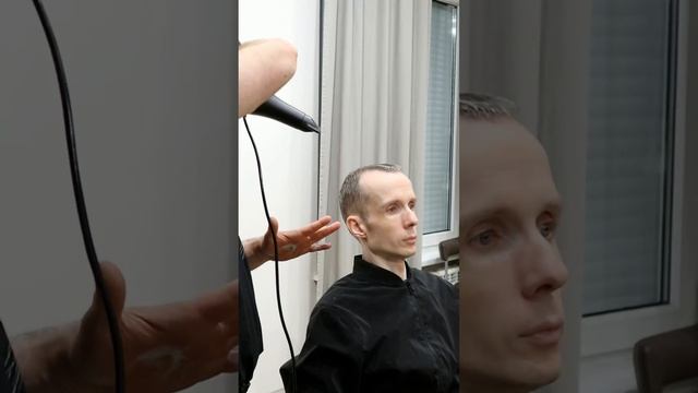 Robot in a hair salon | cringe for you :)) смотреть онлайн