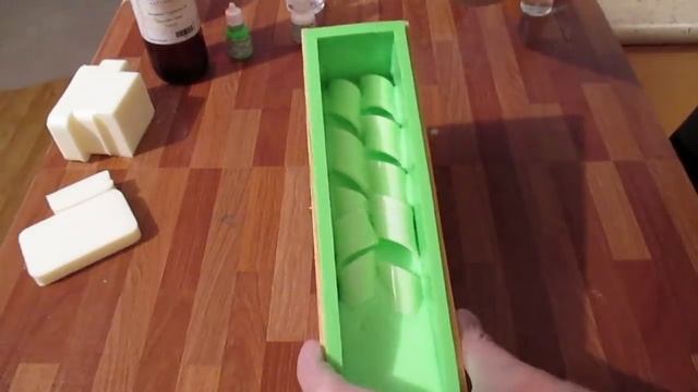 Cucumber Water, Melt and Pour Soap Tutorial смотреть онлайн