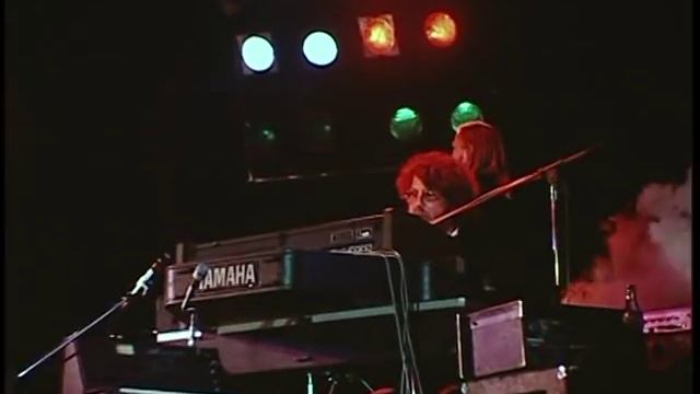 OMEGA_-_Gyöngyhajú_lány_1980__Kisstadion.MP4 смотреть онлайн