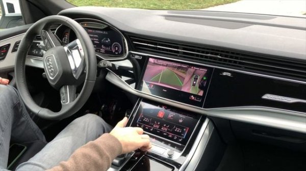 Intelligent automatic parking system (IPA) Audi Q8. Интелектуальная система парковки Audi.