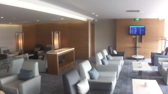 Huge Air China Business Class Lounge at Shanghai Pudong International Airport смотреть онлайн