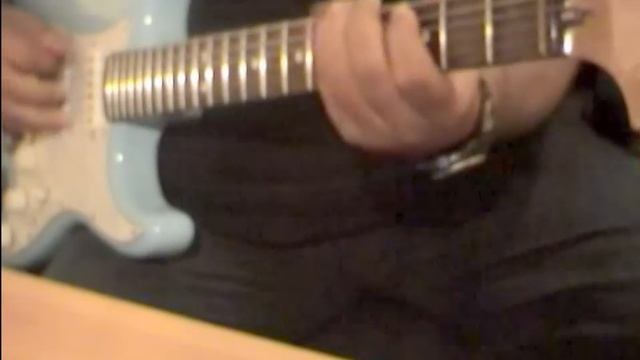 Blues Improvisation in Am with my Fender Scalloped YJM Ocean Blue USA смотреть онлайн