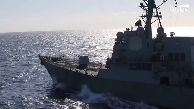 US Navy Ships Special Techniques to not Sink During Storm смотреть онлайн