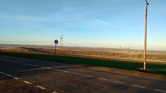 Зачем переезжать в Анапу? Там поля зелёные! смотреть онлайн