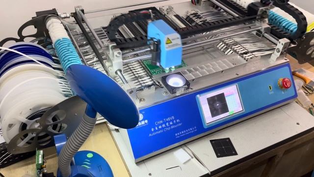 CHM-T48VB Desktop SMT Pick And Place Machine AC220V 300W 6000cph Without Vision Detection