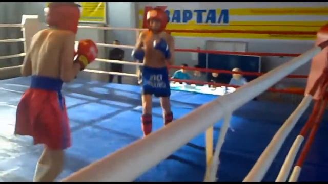 сложный бой кикбоксеров Айка-бой смотреть онлайн
