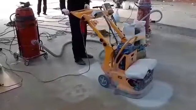 Работа промышленного пылесоса Zogel ZDC 1223  на строительной площадке в городе Воронеж