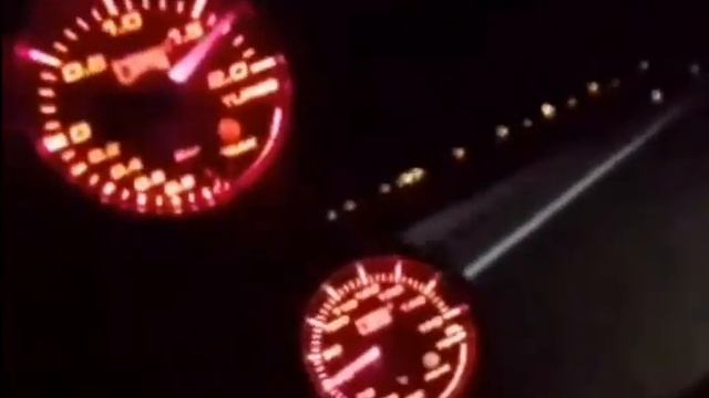 1.8bar Black Iron Megane II RS 20T playing with a boost. смотреть онлайн