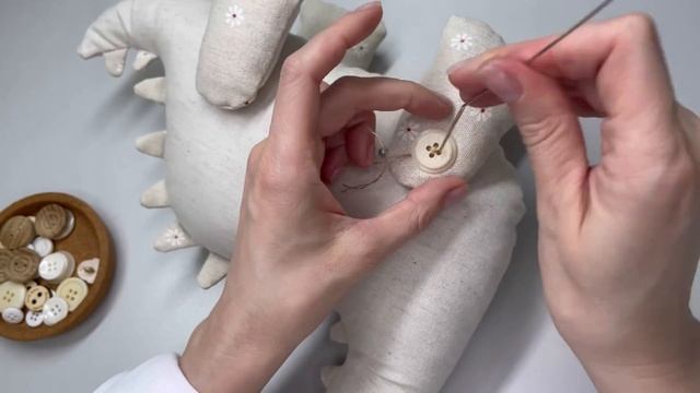 Шью мягкую игрушку динозавр | МК + выкройка | Sew a dinosaur | DIY + patterns смотреть онлайн