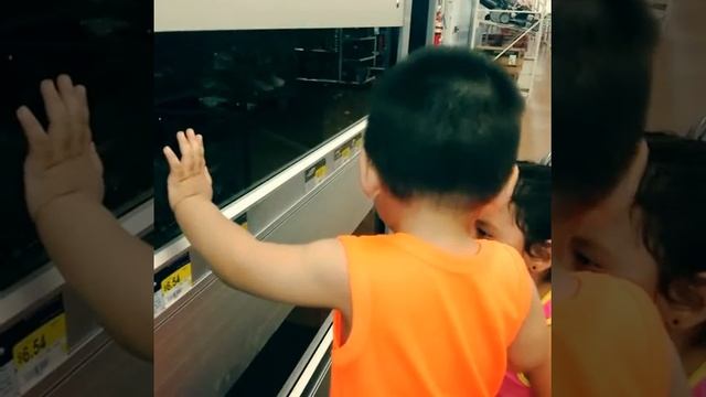 Late night shopping trip смотреть онлайн
